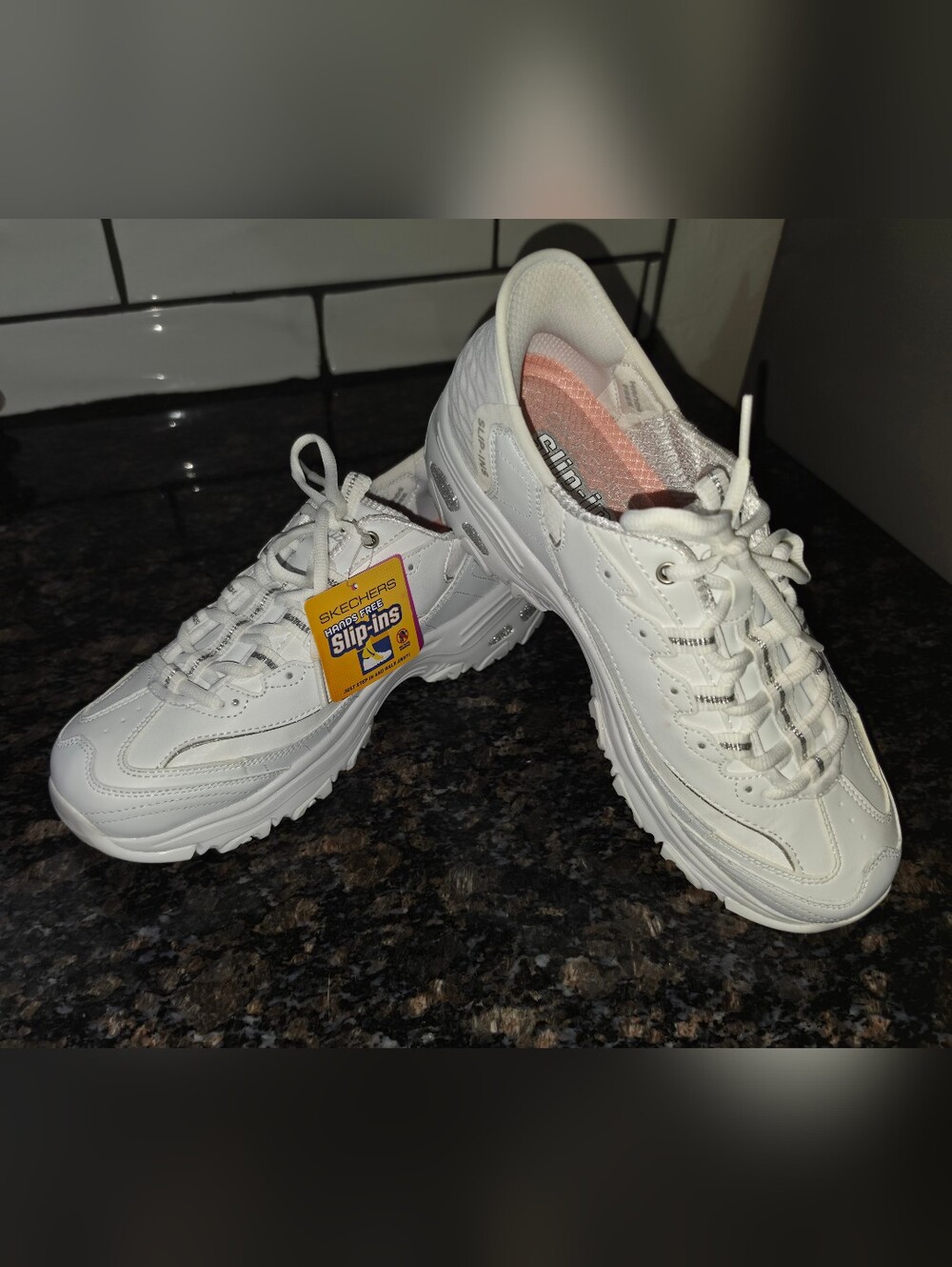 New Sz 9.5 Skechers D'Lites Leather Slip Ins Tennis Shoes